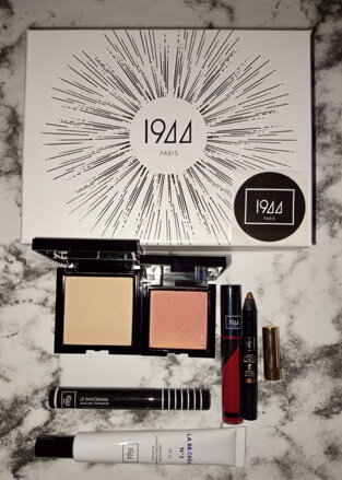 1944 PARIS VELKÝ BALÍČEK BESTSELLERŮ - RED