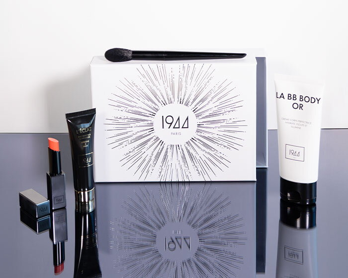 1944 PARIS VÁNOČNÍ BALÍČEK ROZZÁŘENÝ VZHLED